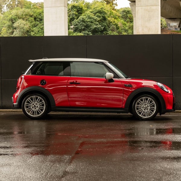 2023 MINI Hatch Cooper S Classic image 4