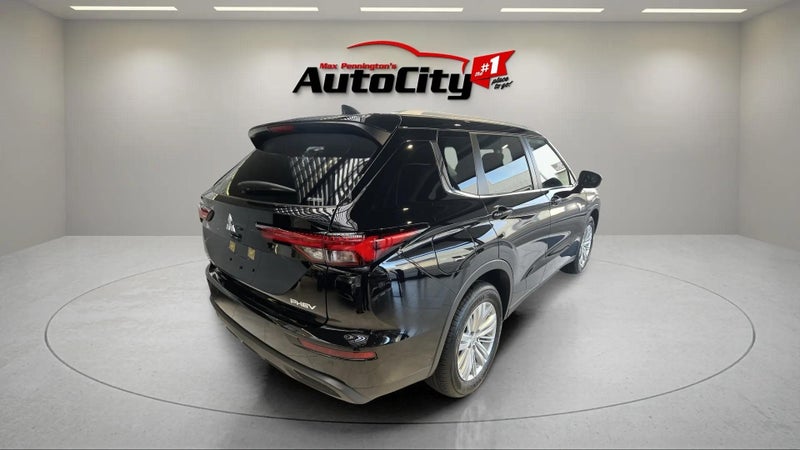 2023 Mitsubishi Outlander LS PHEV 4WD image 3