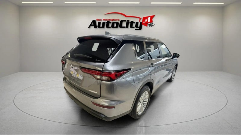 2023 Mitsubishi Outlander LS PHEV 4WD image 3