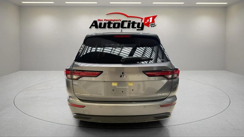 2023 Mitsubishi Outlander LS PHEV 4WD image 4