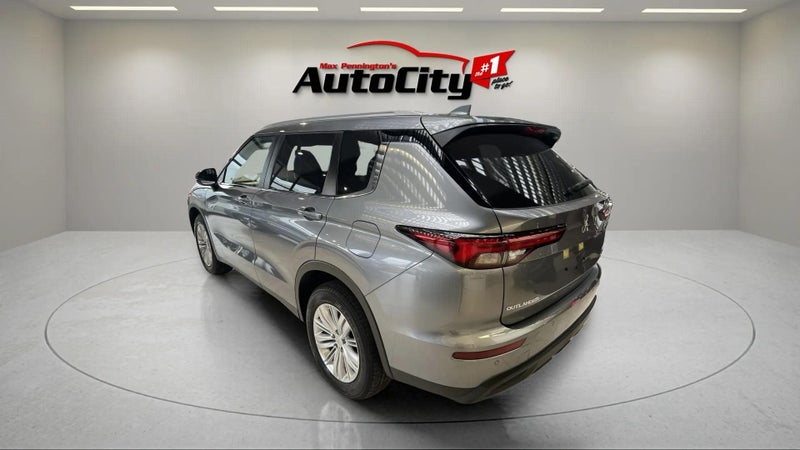 2023 Mitsubishi Outlander LS PHEV 4WD image 5