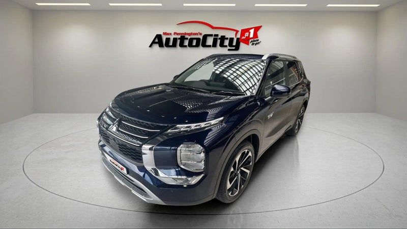 2023 Mitsubishi Outlander XLS PHEV 4WD image 5