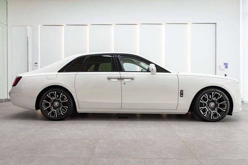 2023 Rolls-Royce Ghost Black Badge image 3