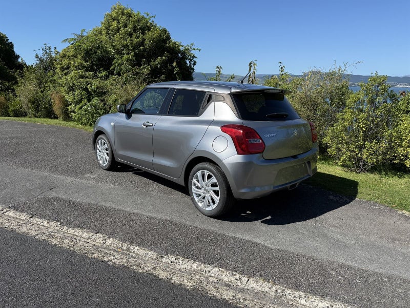 2023 Suzuki Swift GL image 5