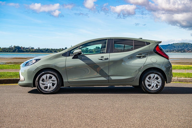 2023 Toyota Aqua 1.5 Hybrid image 5