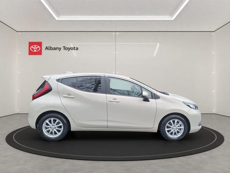 2023 Toyota Aqua 1.5 Hybrid G 5 Dr Hatch CVT 2W... image 2