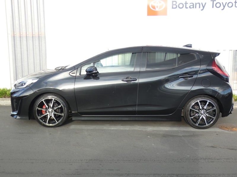 2023 Toyota Aqua 1.5 Hybrid GR Sport 5 Dr Hatch... image 4