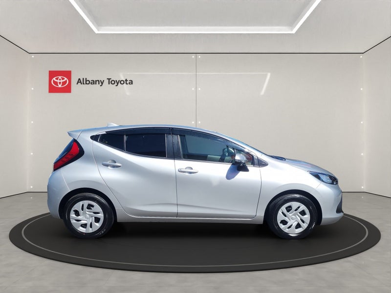 2023 Toyota Aqua 1.5 Hybrid X 5 Dr Hatch CVT 2W... image 2