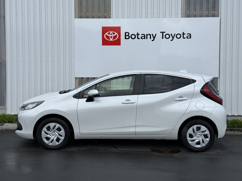 2023 Toyota Aqua 1.5 Hybrid X 5 Dr Hatch CVT 2WD image 4