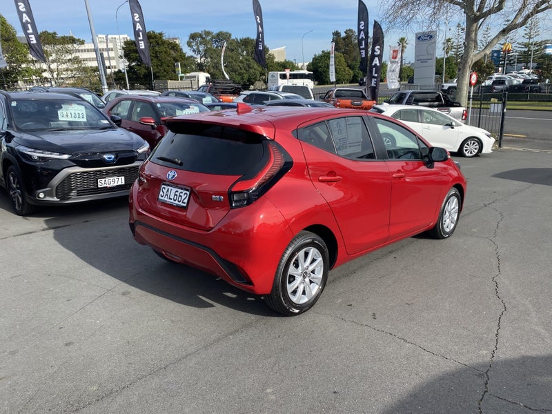 2023 Toyota Aqua 1.5 Hybrid Z 5 Dr Hatch CVT 2W... image 2