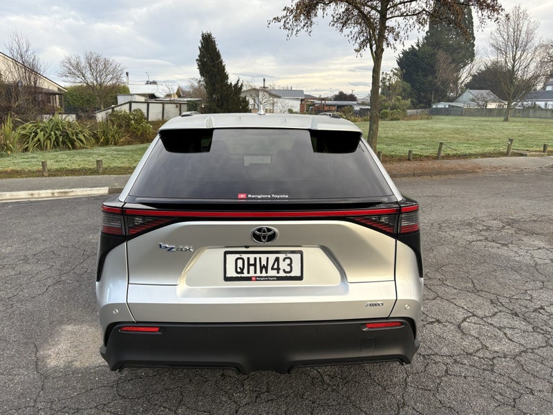 2023 Toyota bZ4X Motion BEV AWD SUV/5D/5S image 5