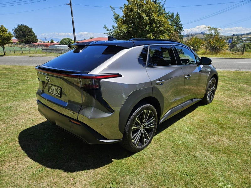2023 Toyota bZ4X Motion EV AWD image 5