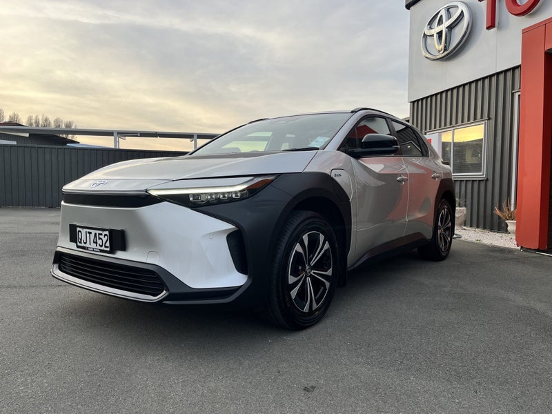 2023 Toyota bZ4X Pure BEV FWD Automatic SUV - T... image 5