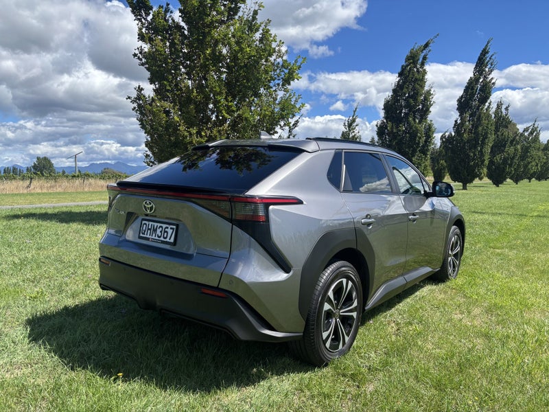 2023 Toyota bZ4X Pure BEV FWD SUV/5D/5S image 4