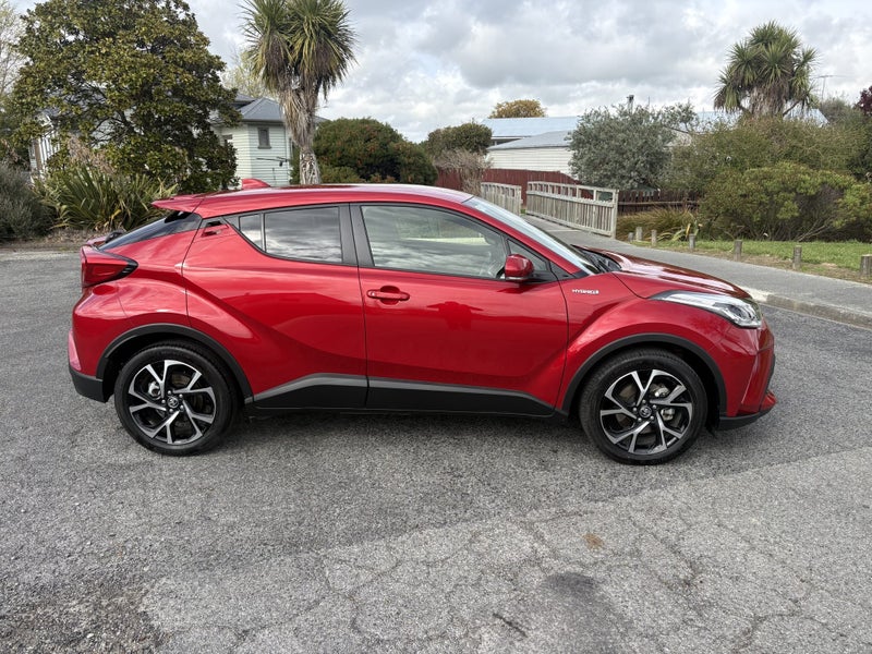2023 Toyota C-HR 1.8P HV ECVT FWD SUV/5D/5S image 3