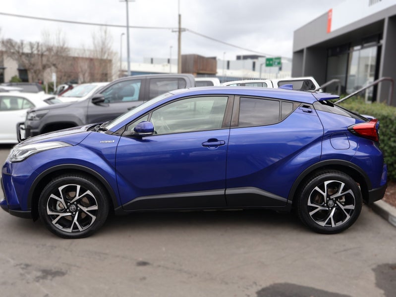 2023 Toyota C-HR 1.8P HV ECVT FWD SUV/5D/5S (CY... image 4