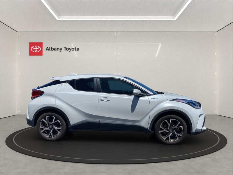2023 Toyota C-HR 1.8P HV ECVT FWD SUV/5D/5S (CY... image 2