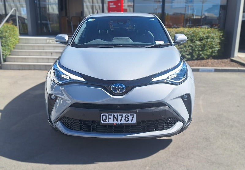 2023 Toyota C-HR Limited 1.8 HYBRID image 2