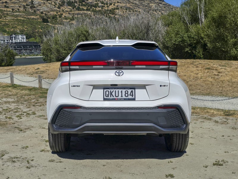 2023 Toyota C-HR Limited Hybrid image 4