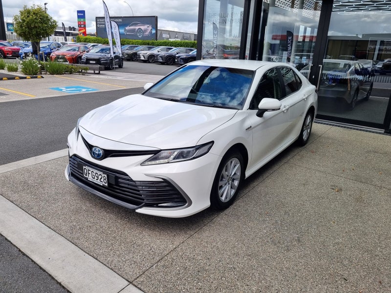 2023 Toyota Camry GX 2.5 Petrol Hybrid CVT FWD... image 3