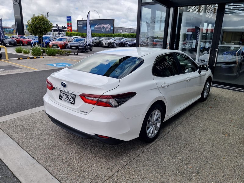 2023 Toyota Camry GX 2.5 Petrol Hybrid CVT FWD... image 4