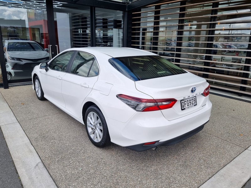 2023 Toyota Camry GX 2.5 Petrol Hybrid CVT FWD... image 5