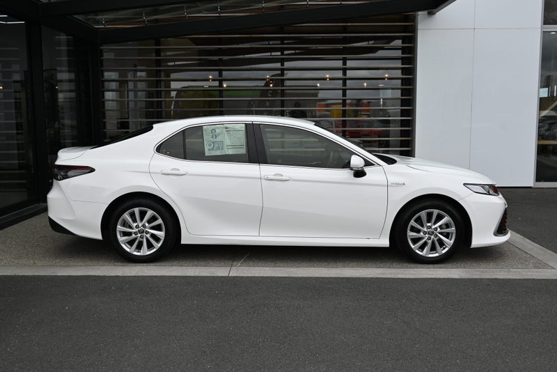 2023 Toyota Camry GX 2.5 Petrol Hybrid FWD Sedan image 5
