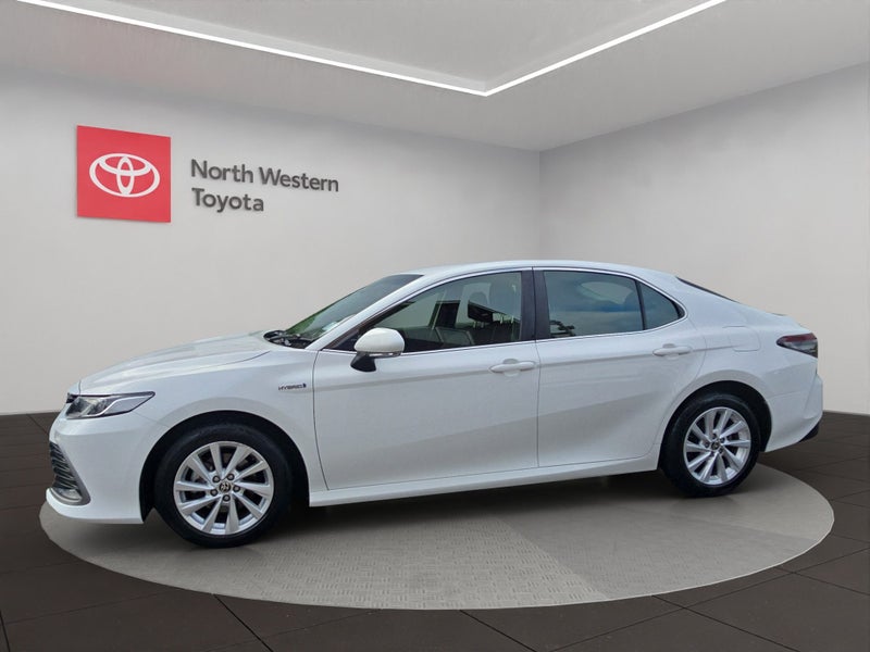 2023 Toyota Camry GX 2.5L Hybrid FWD Sedan image 4