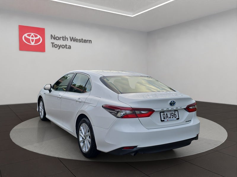 2023 Toyota Camry GX 2.5L Hybrid FWD Sedan image 5