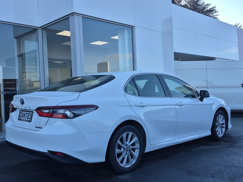2023 Toyota Camry GX 2.5P HYBRID Auto image 3