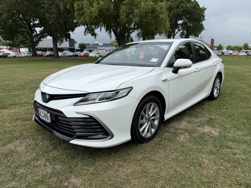 2023 Toyota Camry GX 2.5P Hybrid FWD Automatic... image 3