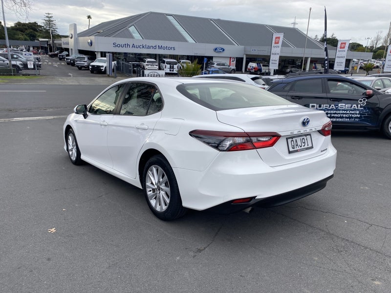 2023 Toyota Camry GX 2.5P Hybrid Sedan image 5