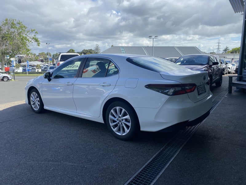 2023 Toyota Camry GX 2.5P Hybrid Sedan image 5