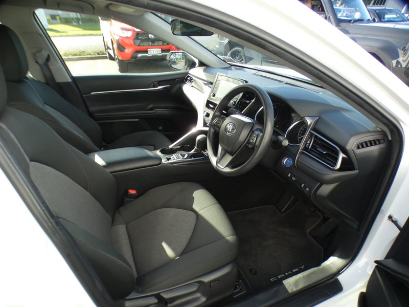 2023 Toyota Camry GX image 3