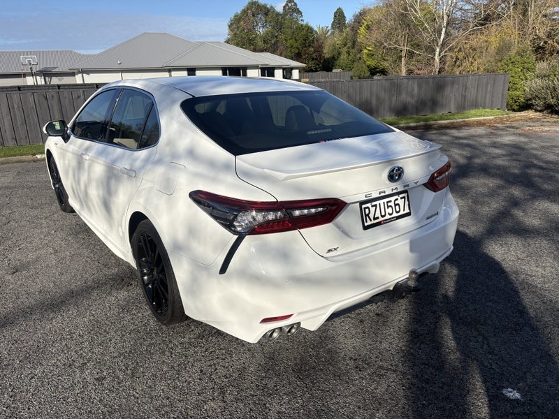 2023 Toyota Camry SX 2.5P HEV ECVT FWD SD/4D/5S image 2