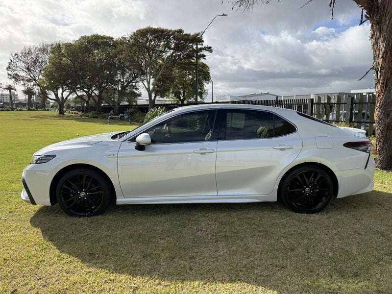 2023 Toyota Camry SX 2.5P Hybrid FWD Automatic... image 4