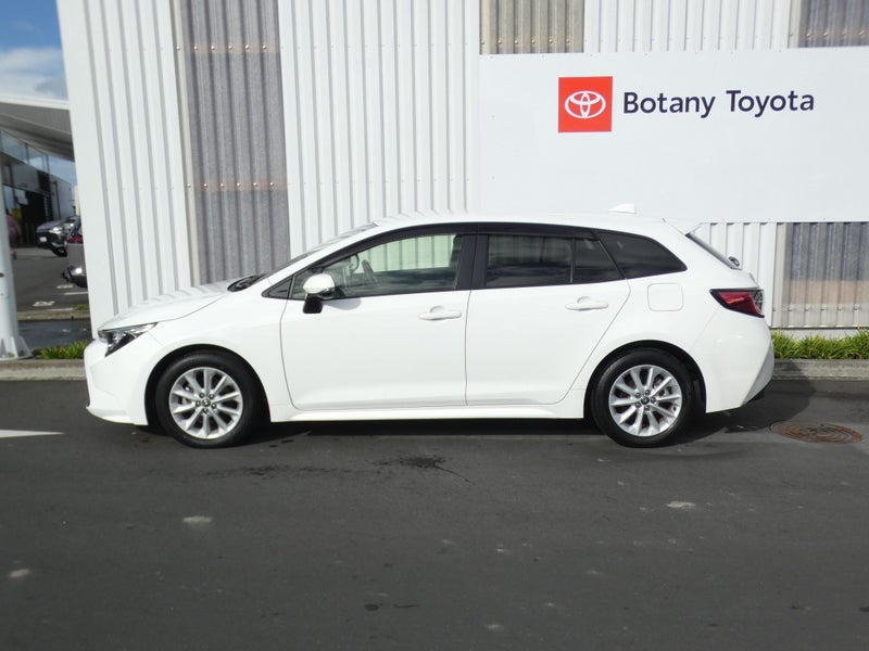 2023 Toyota Corolla 1.8 Hybrid S Touring image 4