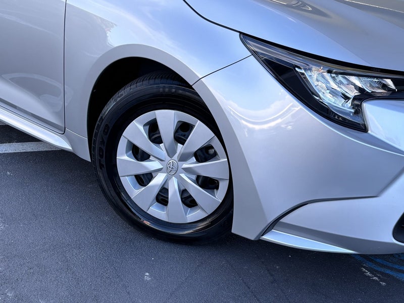 2023 Toyota Corolla 1.8 HYBRID SPACIOUS WAGON image 5