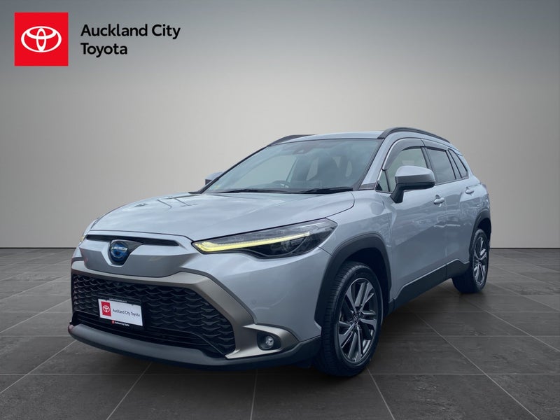 2023 Toyota Corolla Cross 1.8 Hybrid Z 4WD 5 Dr... image 3