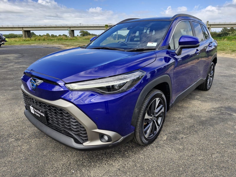 2023 Toyota Corolla Cross 1.8 Hybrid Z 5 Dr SUV... image 2