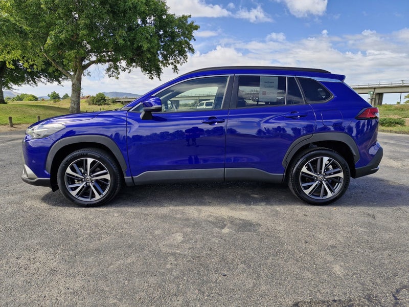 2023 Toyota Corolla Cross 1.8 Hybrid Z 5 Dr SUV... image 5
