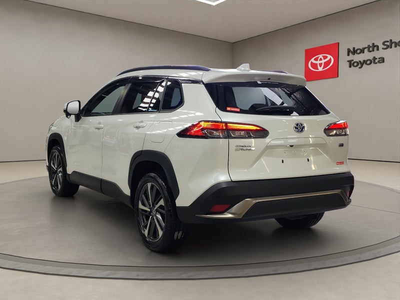 2023 Toyota Corolla Cross 1.8L Hybrid Z 2WD SUV image 5