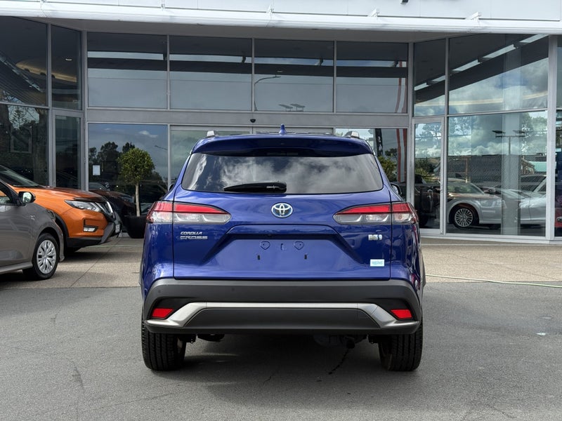 2023 Toyota Corolla Cross Cross 1.8 Hybrid Z 5... image 5