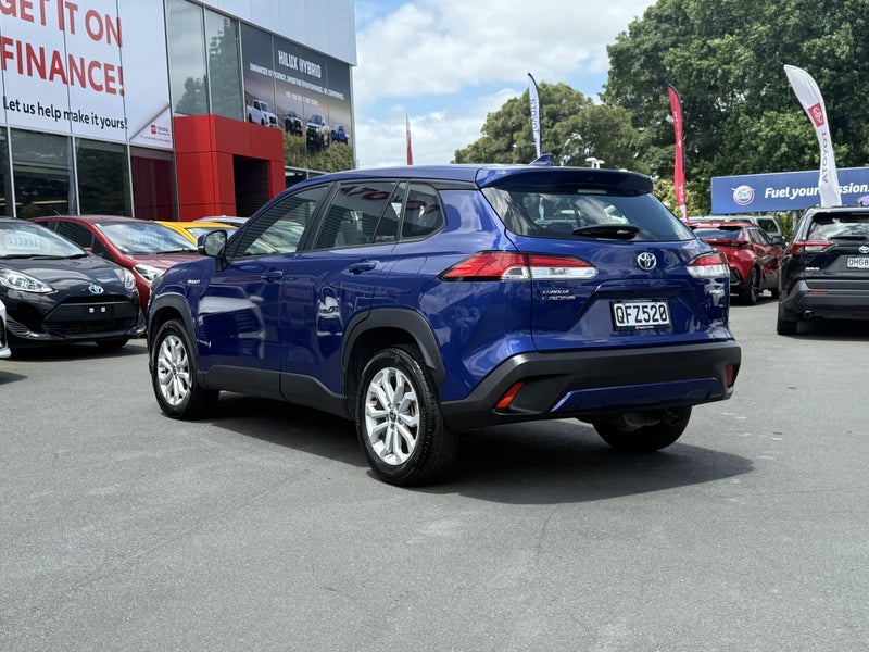 2023 Toyota Corolla Cross GX 2.0 HEV ECVT image 3