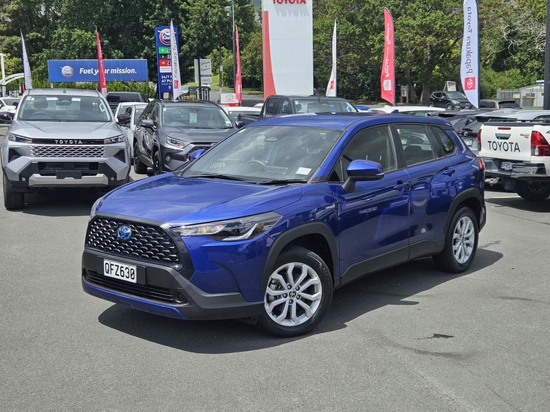 2023 Toyota Corolla Cross GX 2.0 HEV ECVT FWD image 2