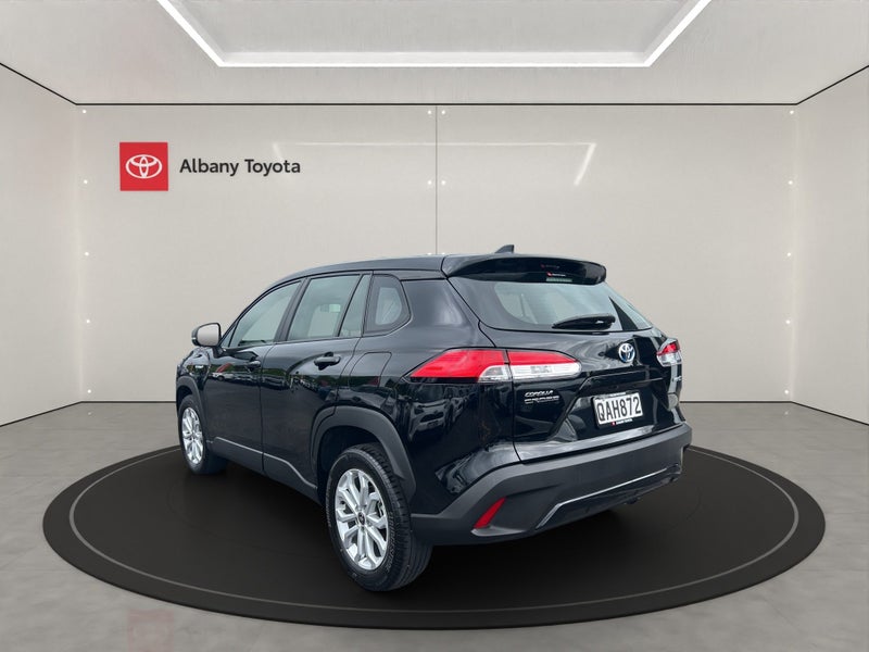 2023 Toyota Corolla Cross GX 2.0P HEV ECVT FWD... image 5