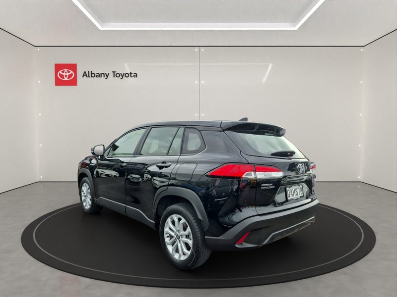 2023 Toyota Corolla Cross GX 2.0P HEV ECVT FWD image 4
