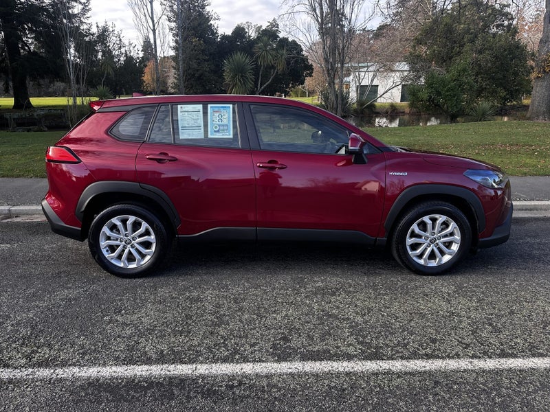 2023 Toyota Corolla Cross GX 2.0P HEV ECVT FWD... image 2