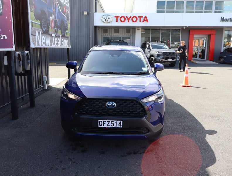 2023 Toyota Corolla Cross GX 2.0P HEV ECVT FWD... image 2