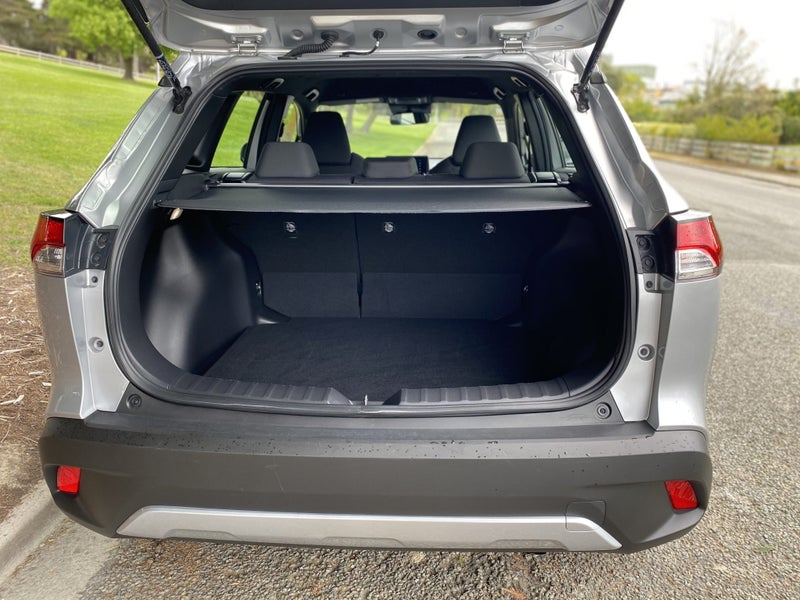 2023 Toyota Corolla Cross GX 2.0P HEV ECVT FWD... image 5